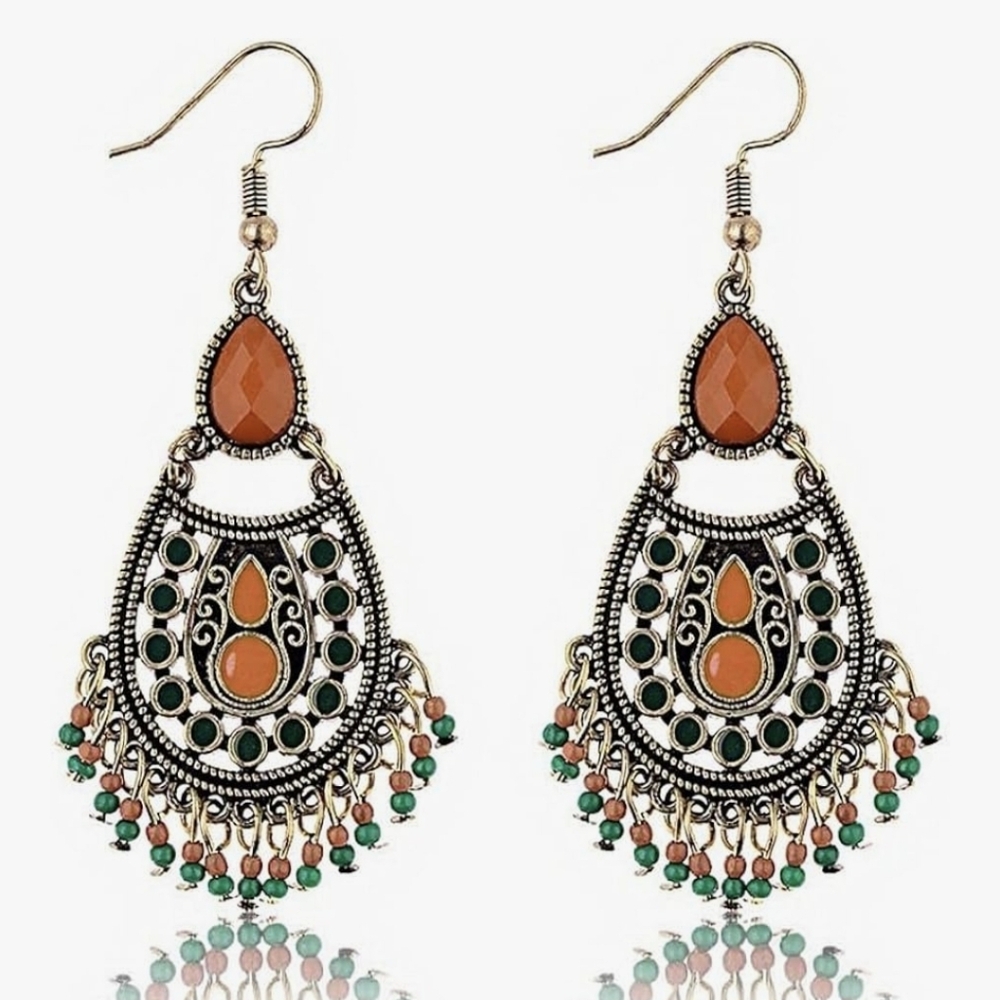 Vintage-inspired Bohemian chandelier earrings - Picture 3 of 4
